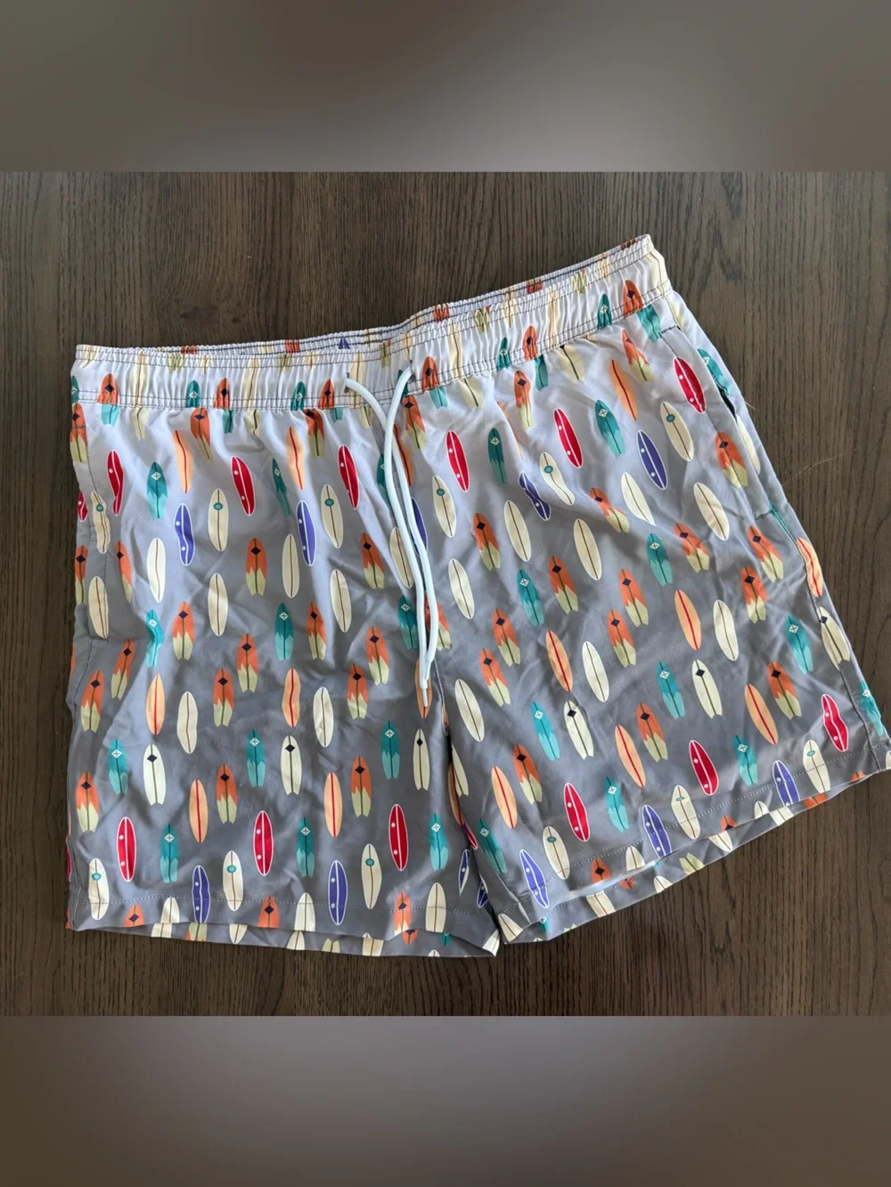 NWT XL Silkworld Men's Gray Surfboard-Print Swim Hybrids with Teal Liner